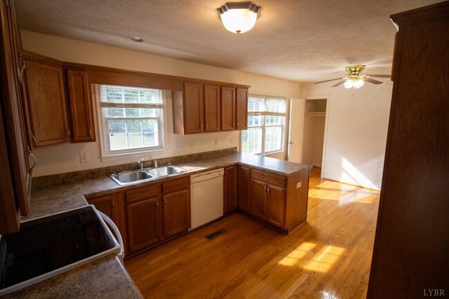Photo - 1777 Clover Rd