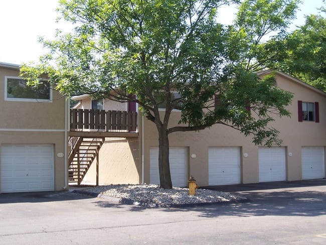 Sunbury Square Apartments