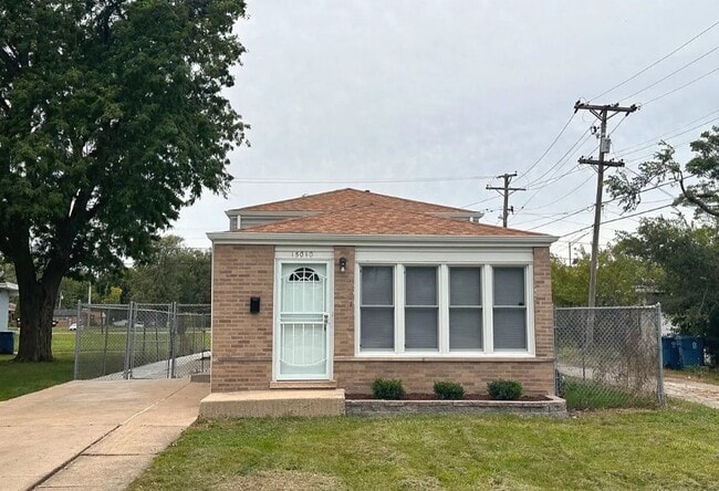 Photo - 15010 Vail Ave House