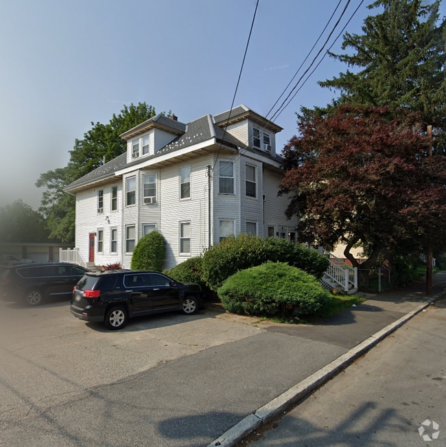 Building Photo - 8-10 Howard St Unit 10 Rental