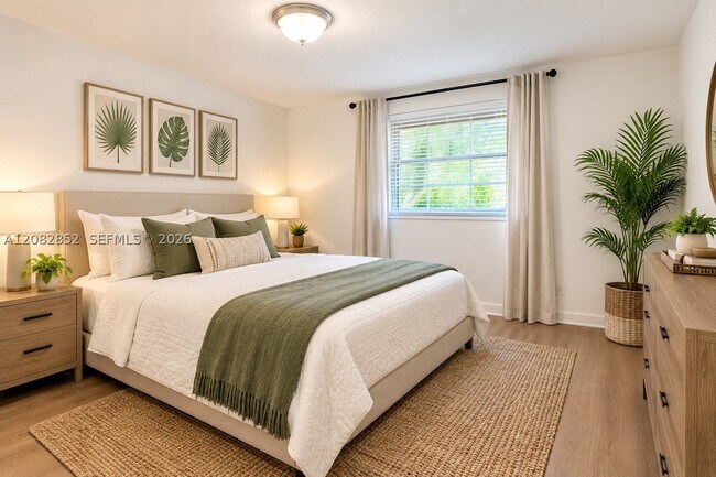 Building Photo - 4790 SW 65th Ave Unit 3