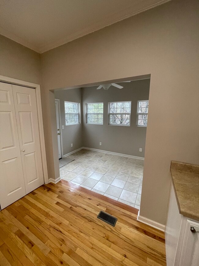 Sun room - 33 Cherokee Ridge Ct Unit 33