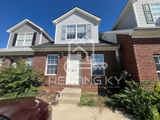 Building Photo - Huge 3-Bed, 2.5-Bath Townhouse!