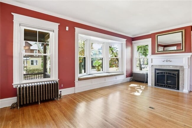 Photo - 155 Edgerton St