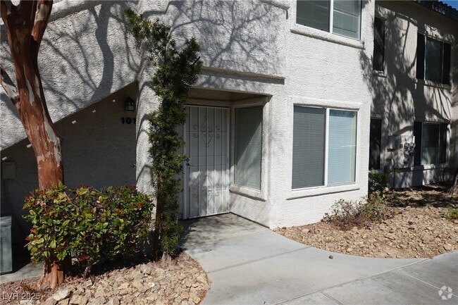 Building Photo - 3131 Key Largo Dr Unit 101 Rental