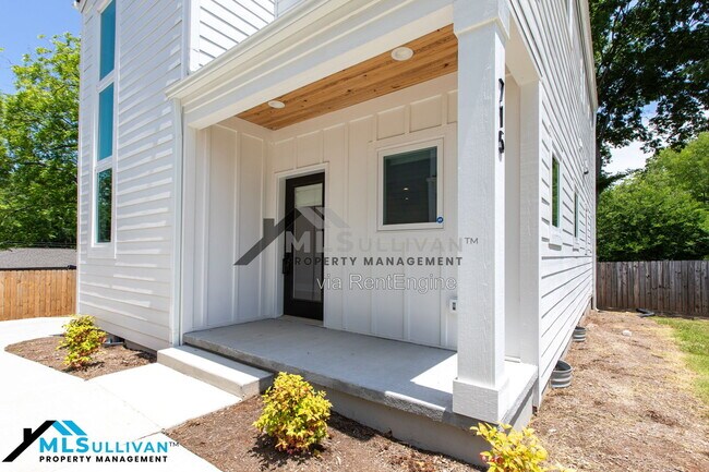 Photo - 715 Drew St