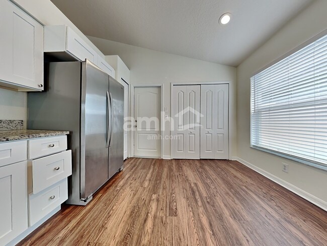 Photo - 30734 Midtown Ct