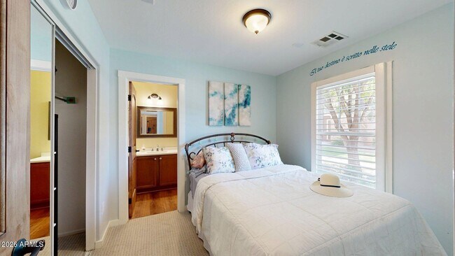 Photo - 4063 E Windsor Dr
