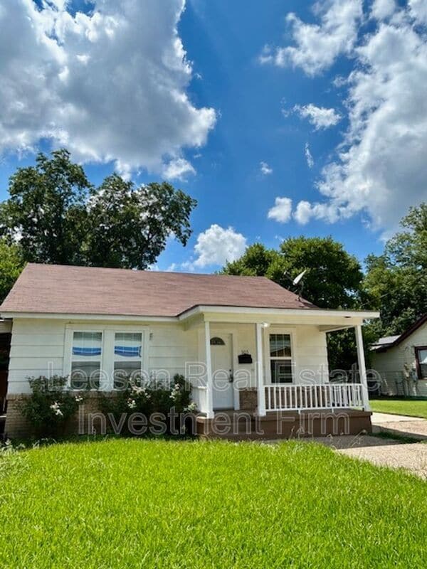 Photo - 905 Rome St