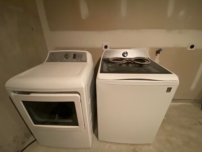 Photo - 5357 Blue Aster Cir