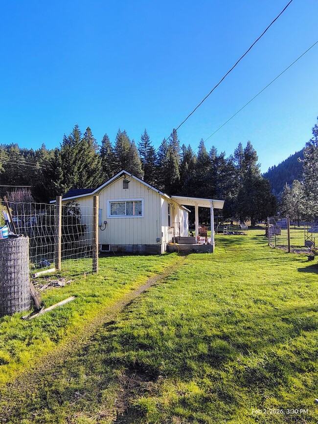 Building Photo - 5236 Buckhorn Rd