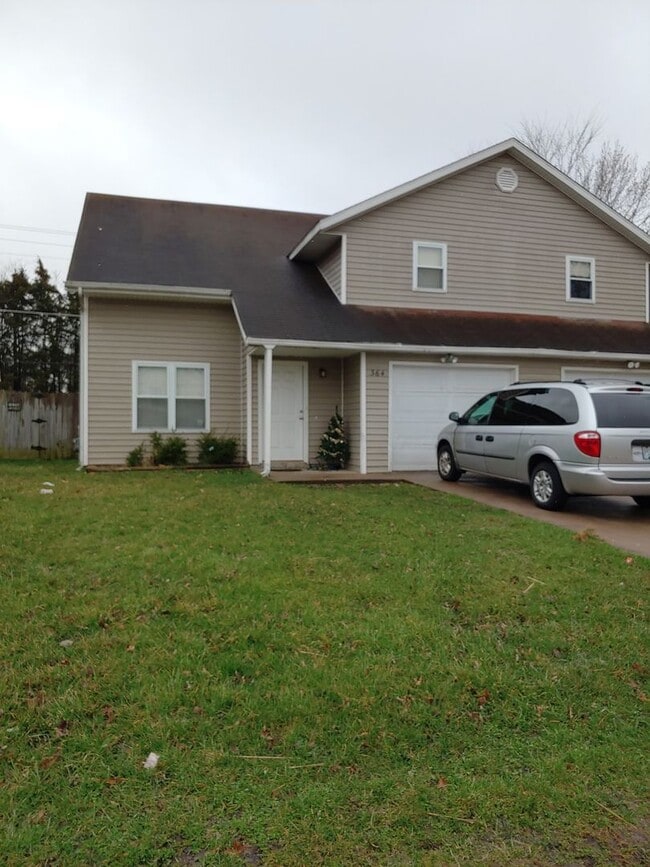 Building Photo - 362/364 Chris Dr. Unit 364