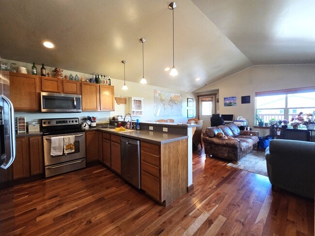 Photo - 1256 Meagher Ave