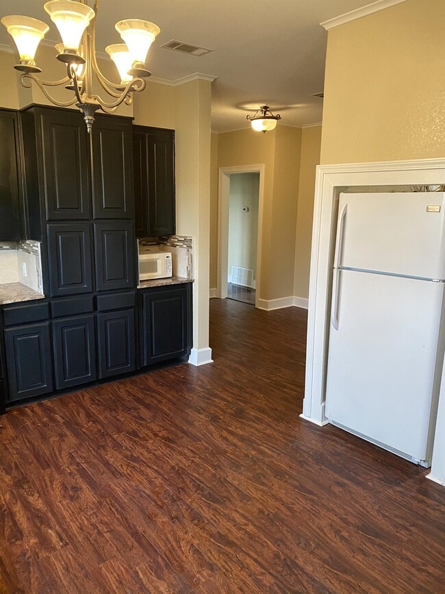 Photo - 301 Opal Lake Dr