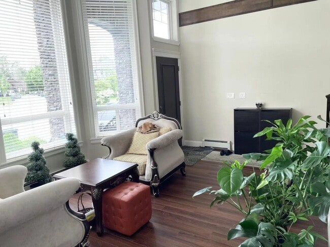 Photo - 14585-1459A 59A Ave