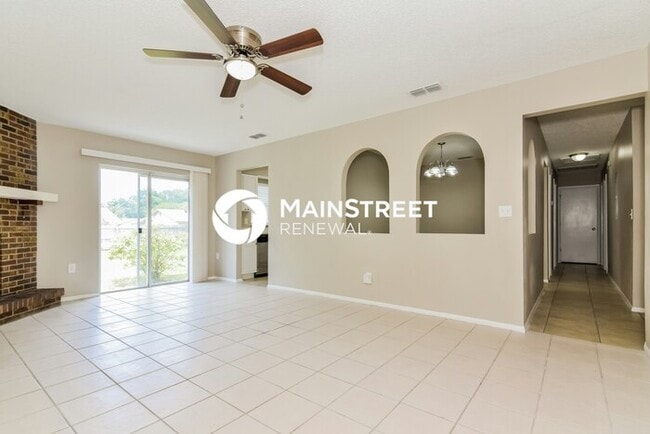 Photo - 4 Bedroom Pet-Friendly Home in Winter Haven, FL with Main Street Renewal