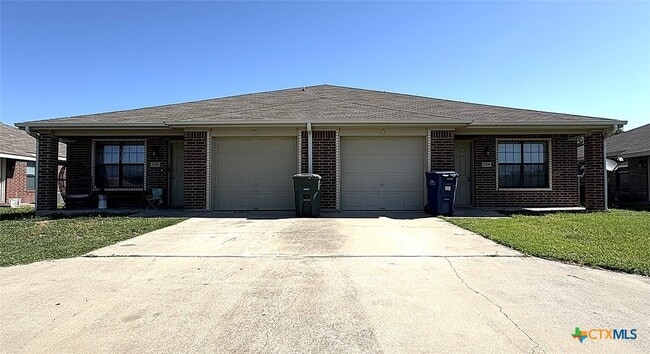 Building Photo - 2706 Ashley Dr Rental