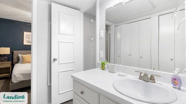 Photo - 2300 Misty Ridge Cir Unidad 146