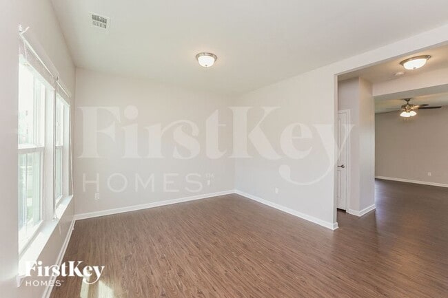 Photo - 102 Shanache Dr