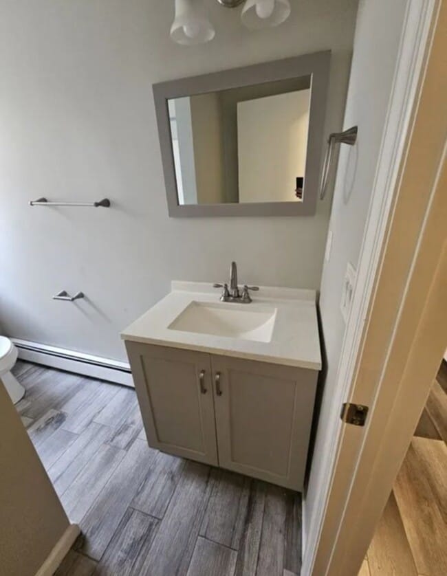 87 Jefferson St Unit 2