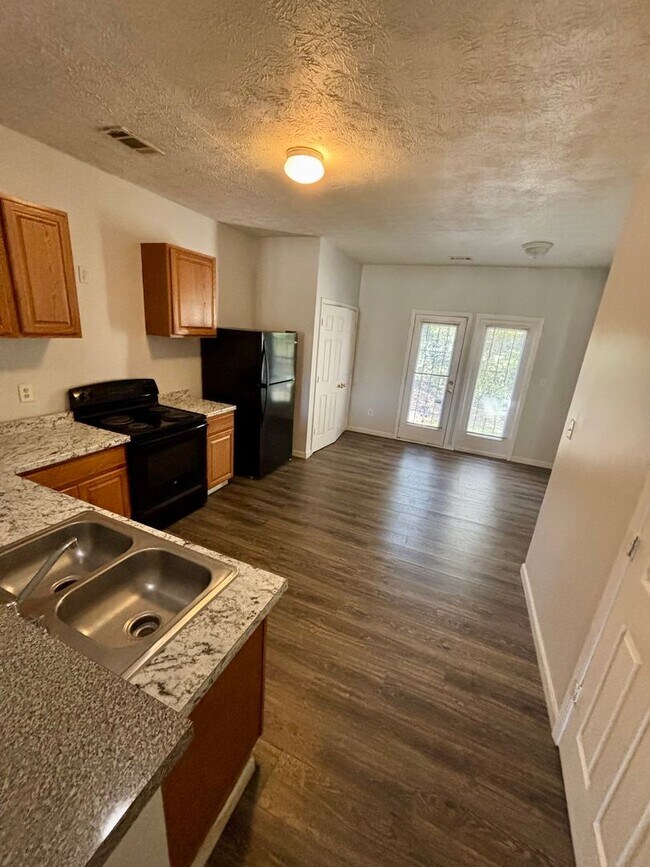 Photo - 4694 Ernest Dr