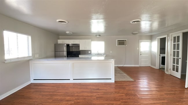 Photo - 8113 W 10th Ave Unidad 8113