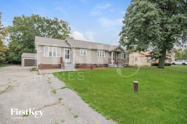 0n611 N Gary Ave