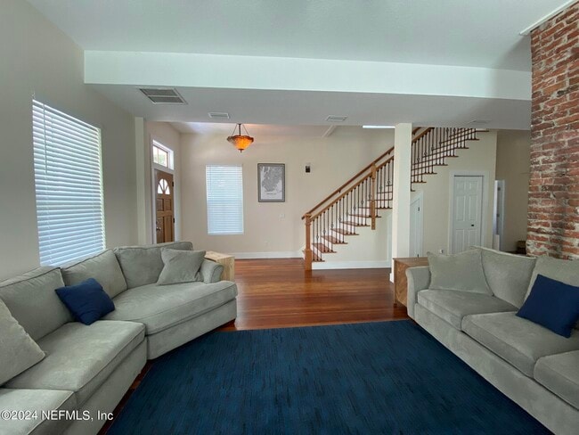 Photo - 308 Kirkland St