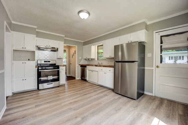 Photo - 2816 Memphis St