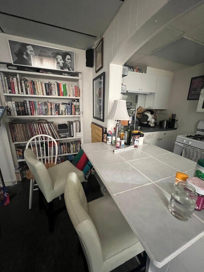 Photo - 1923 E Pratt St Unit 2R