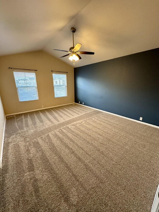 Photo - Stylish 2 bedroom Townhome end unit w/Loft 80923