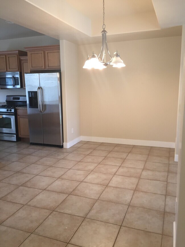 1057 Garden Bend Pl