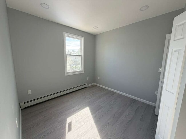 Photo - 17 E 15th St Unit 2