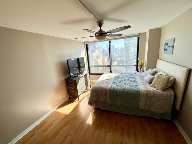 Bedroom - 2020 N Lincoln Park W Unit 11H
