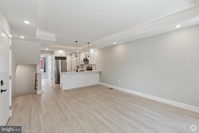 Building Photo - 2401 N 2nd St Unit L1 Rental