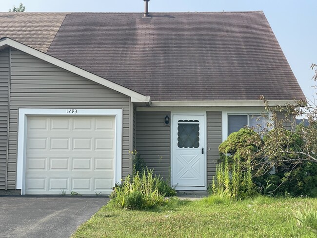 Building Photo - 1793 Goddard Ln