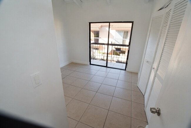 1921 SW 107th Ave