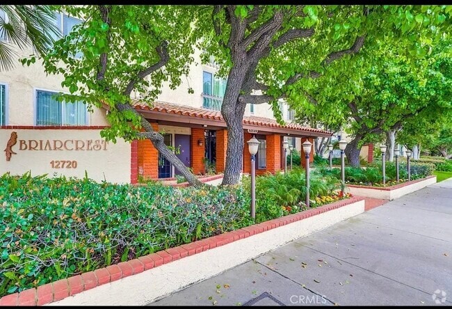 Building Photo - 12720 Burbank Blvd Unit 121 Rental