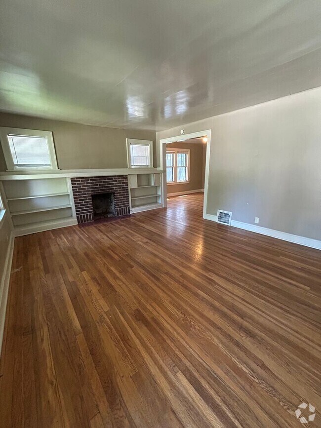 Building Photo - COMING SOON! 2 Bed 1 Bath Home! $13575.00