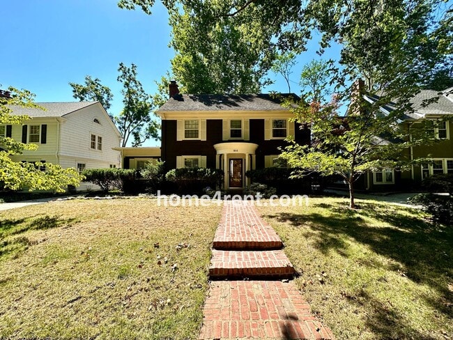 Building Photo - Charming Dutch Colonial in Brookside w/ an Updated Kitchen, Wood Floors, Fenced Yard and a Finish...