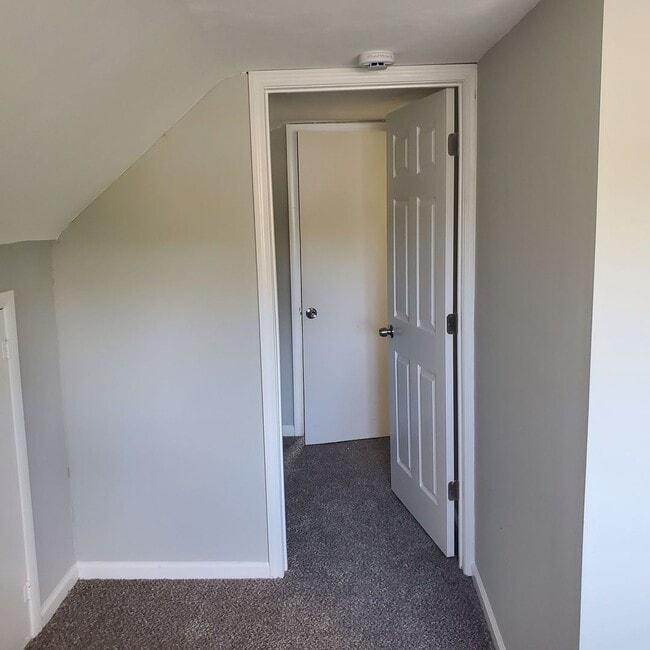 Photo - 4BDRM 1 1/2 BATH HOUSE FOR RENT