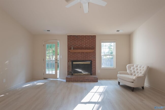 104 Sleepy Hollow Ln