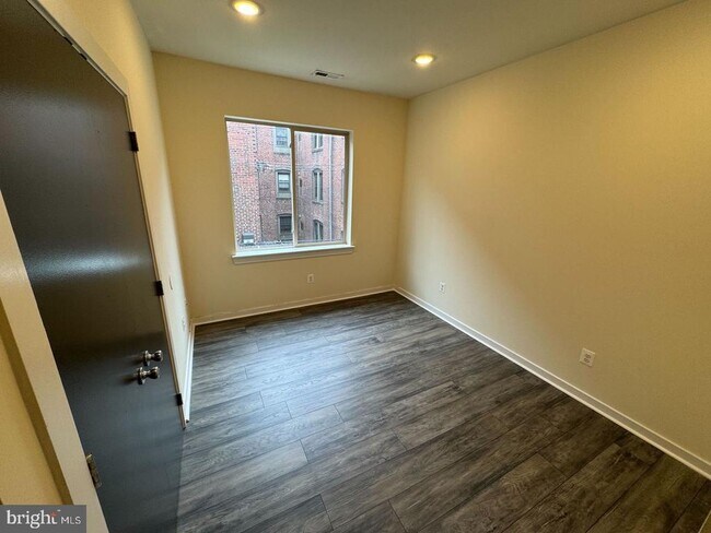Photo - 5426 Chancellor St Unit 3
