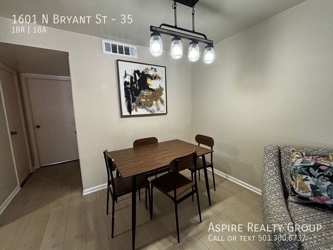 Photo - 1601 N Bryant St