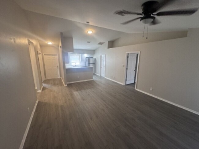 Photo - 2412 Vernon Ave S