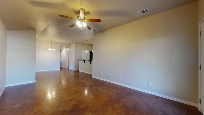 Photo - Gorgeous duplex in Harker Heights with STAINED CONCRETE FLOORING THROUGHOUT!