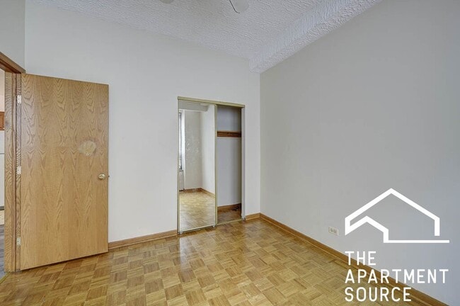 Photo - 4180 N Marine Dr Unit 110