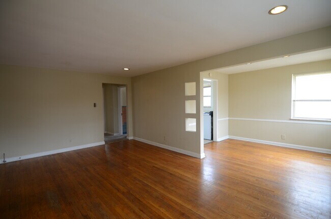Photo - 6609 Bantry Ave Unit 3