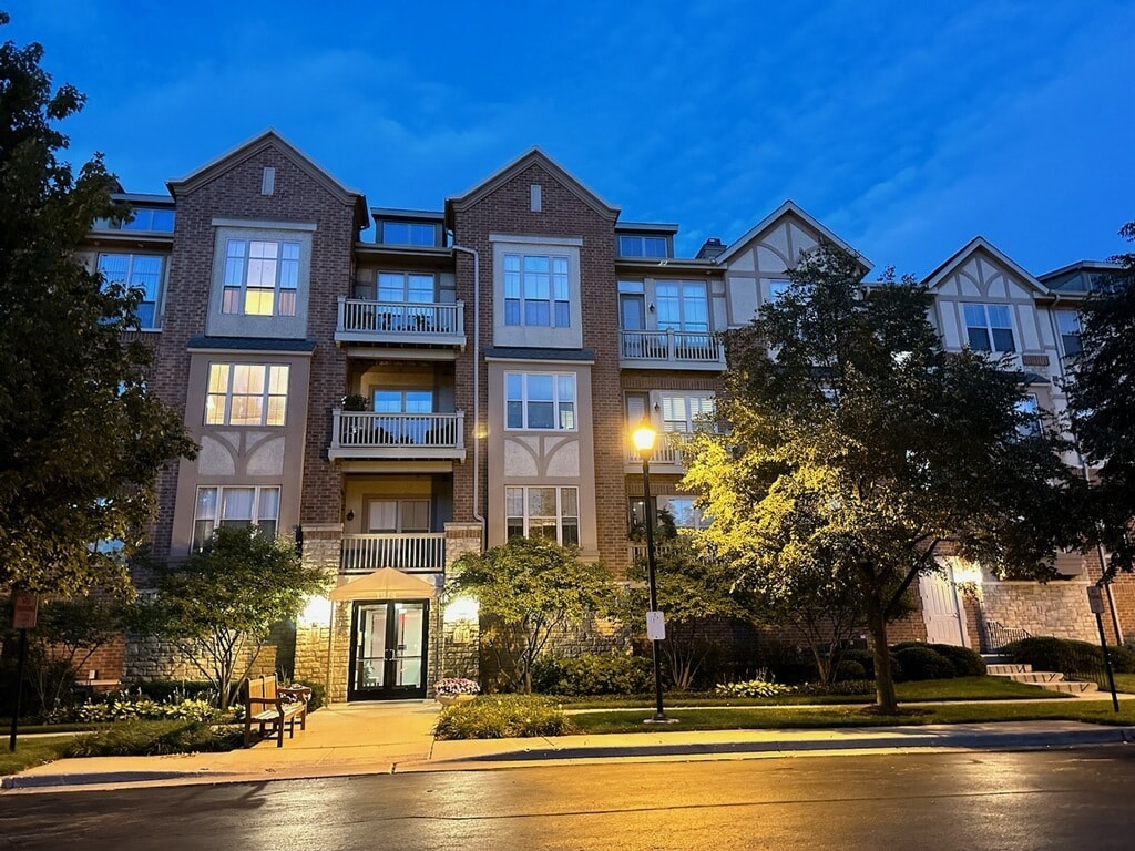 Photo - 1914 Farnsworth Ln