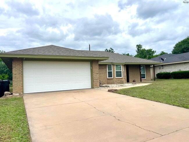 Photo - 2114 Selma Dr
